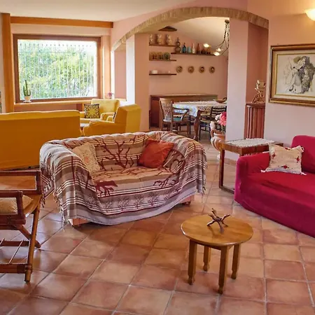 Regno Villa *